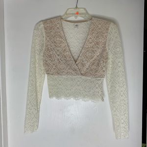 Aritzia Wilfred ‘Caressa’ lace top size small